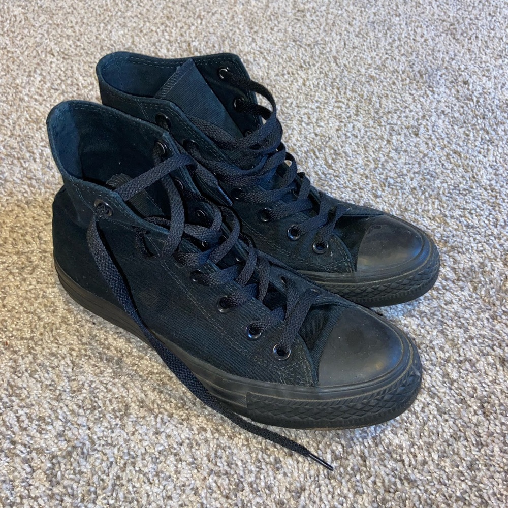 Black high top converse